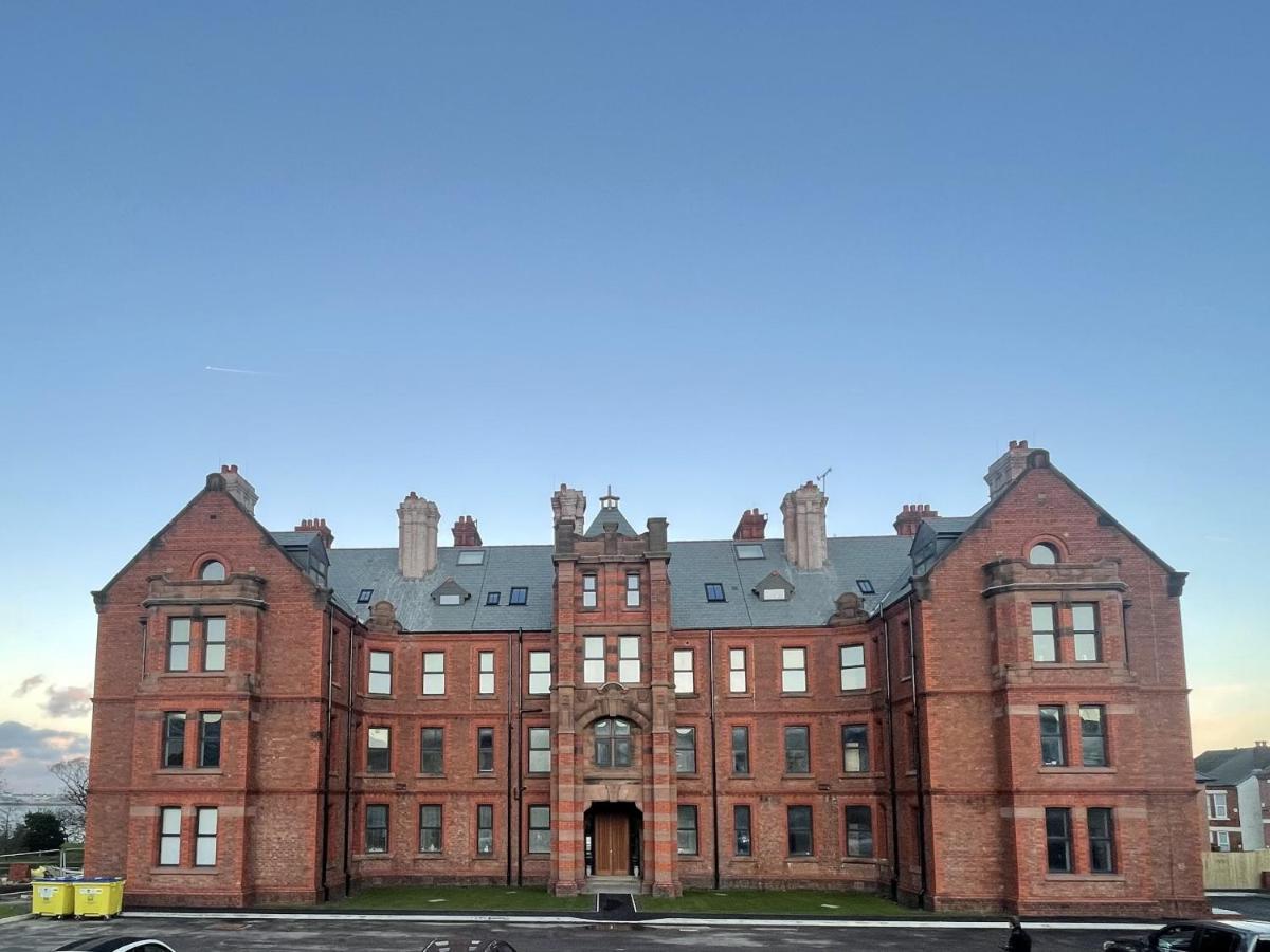 Gibson Manor Apartments Wallasey Exterior foto